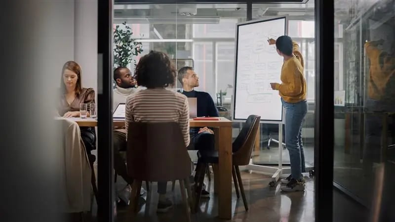 Firmy zwiększają wykorzystanie outsourcingu w obszarze sprzedaży i marketingu