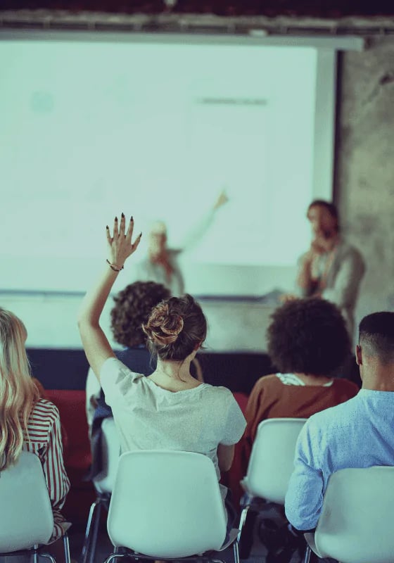 Self-presentation on the labor market in the era of digital solutions - how to take care of your image and introduce yourself as a professional?
